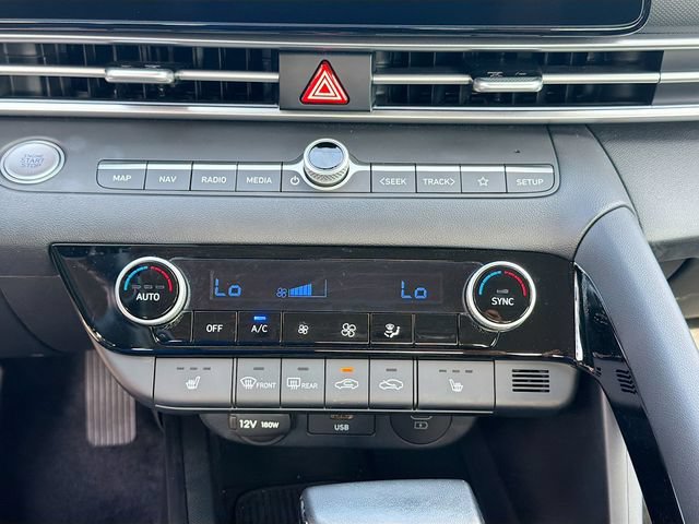 Certified 2025 Hyundai Elantra SEL FWD image 16