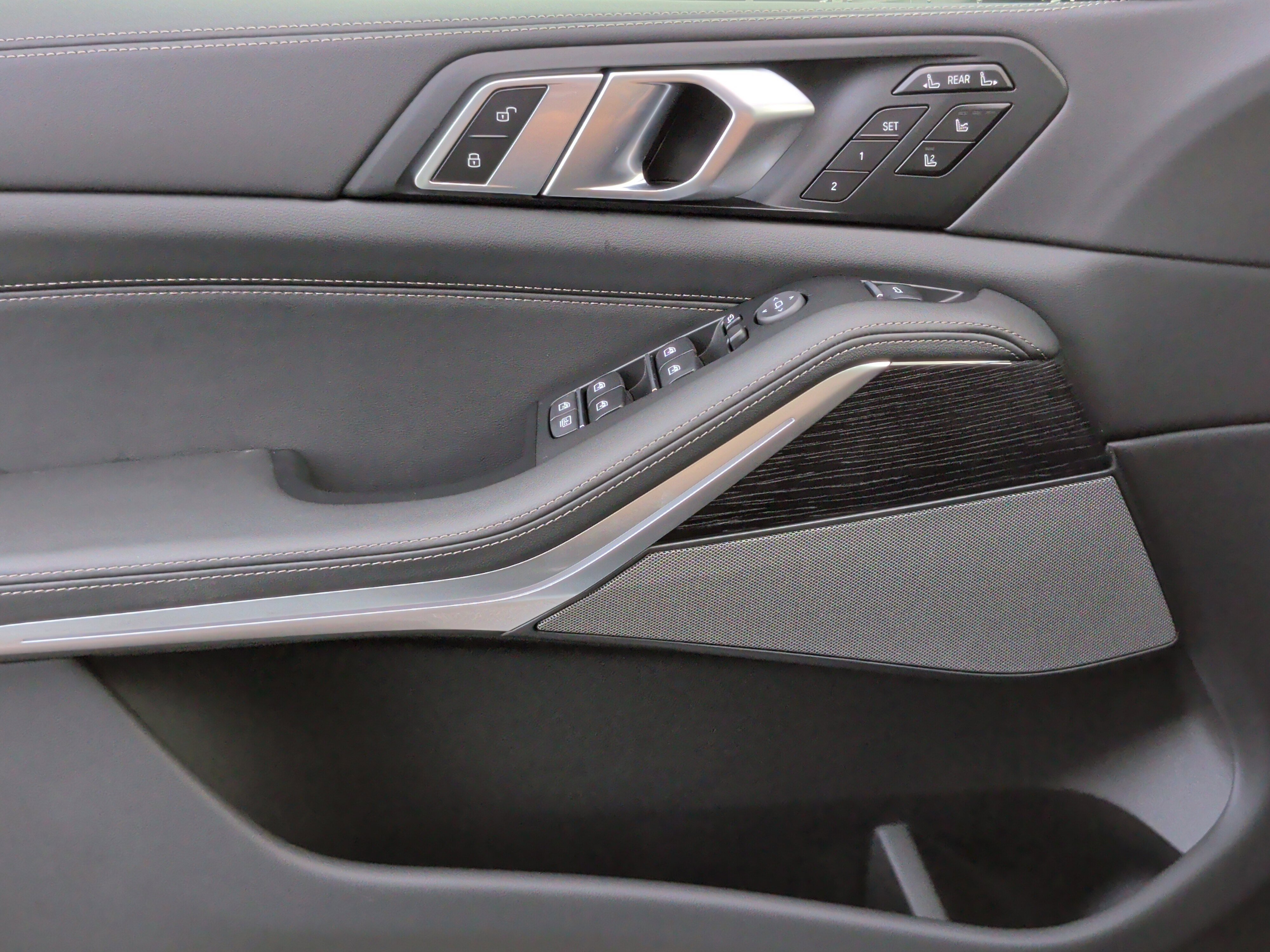 Certified 2026 BMW X7 xDrive40i w/ Executive Package image 26