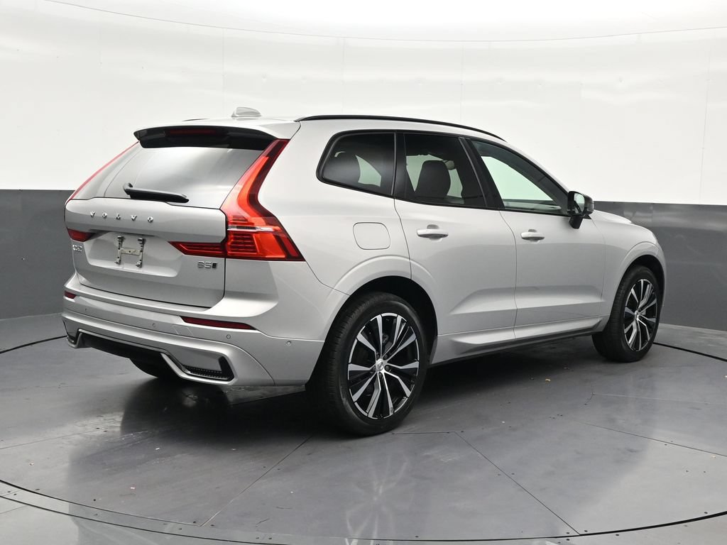 Certified 2024 Volvo XC60 B5 Plus AWD/4WD image 6