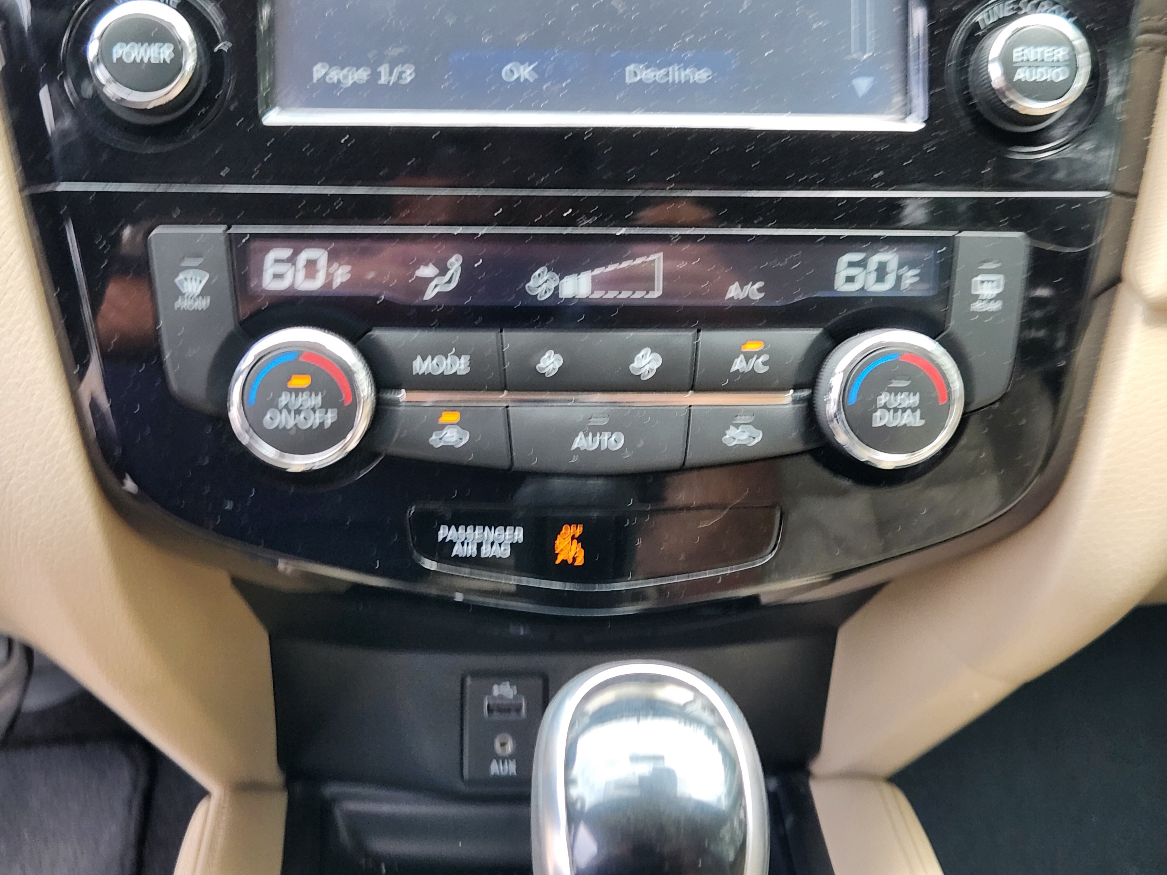 Used 2017 Nissan Rogue SL AWD/4WD image 12