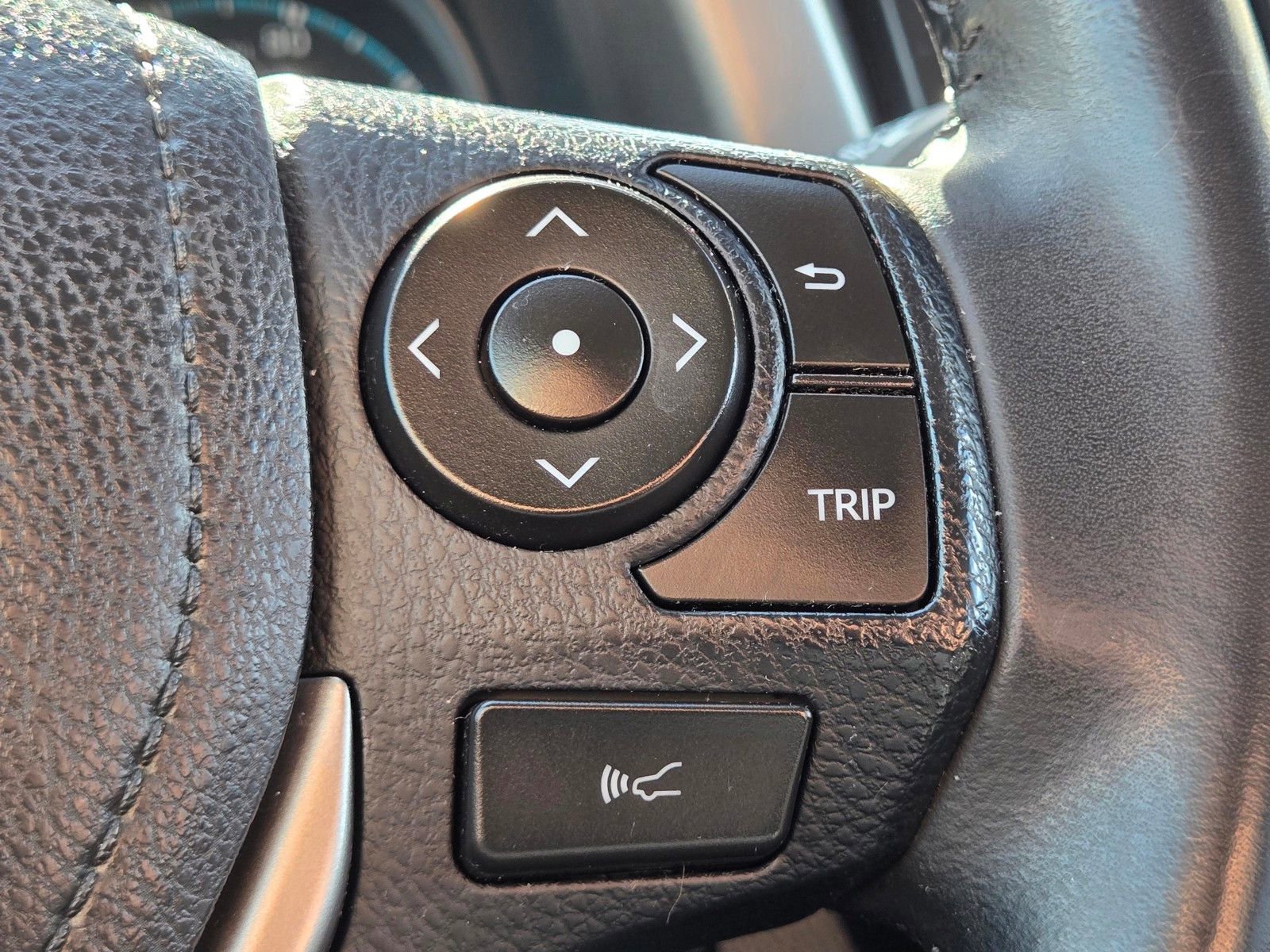 Used 2018 Toyota RAV4 XLE w/ Convenience Package AWD/4WD image 27