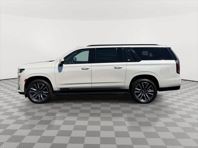 Used 2023 Cadillac Escalade ESV Sport w/ LPO, Illumination Package AWD/4WD image 4