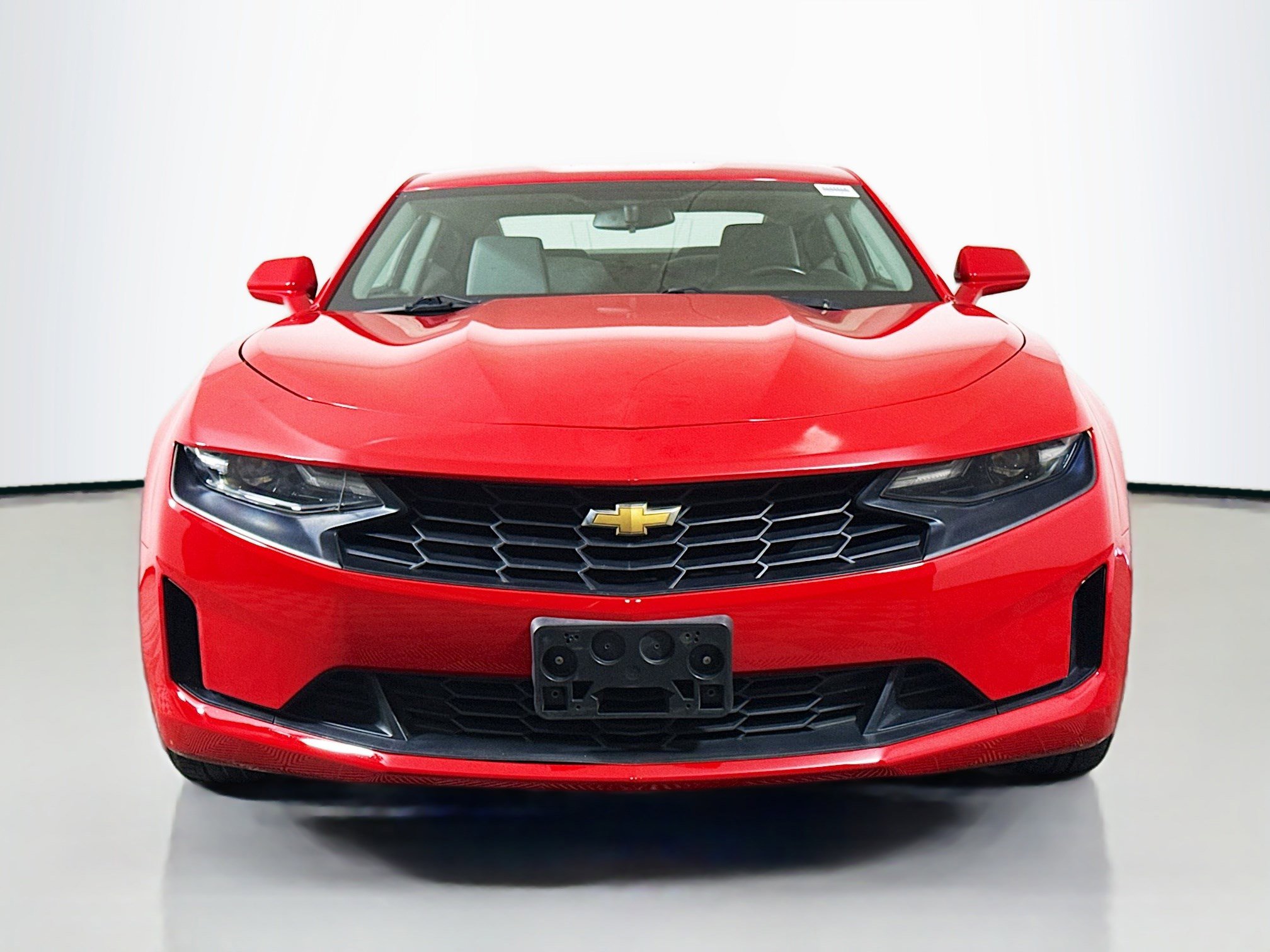 Used 2020 Chevrolet Camaro LT image 2