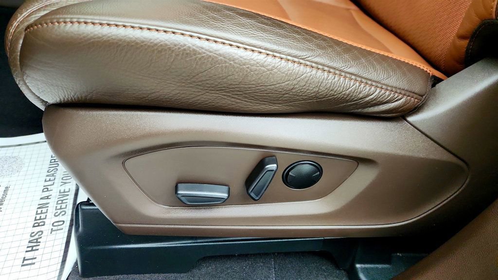 Used 2023 Ford Explorer King Ranch w/ Technology Package AWD/4WD image 12