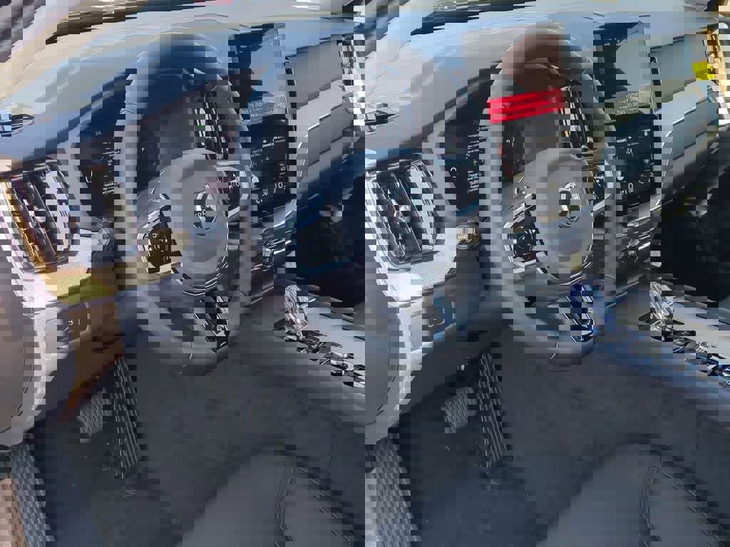 Used 2026 Volvo XC60 B5 Plus w/ Protection Package Premier image 2