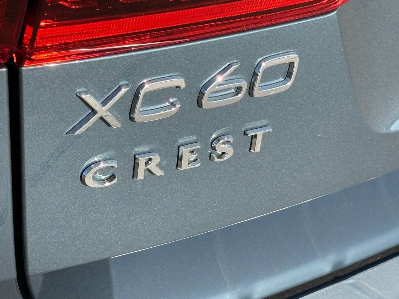 New 2026 Volvo XC60 B5 Plus w/ Protection Package Premier AWD/4WD image 6