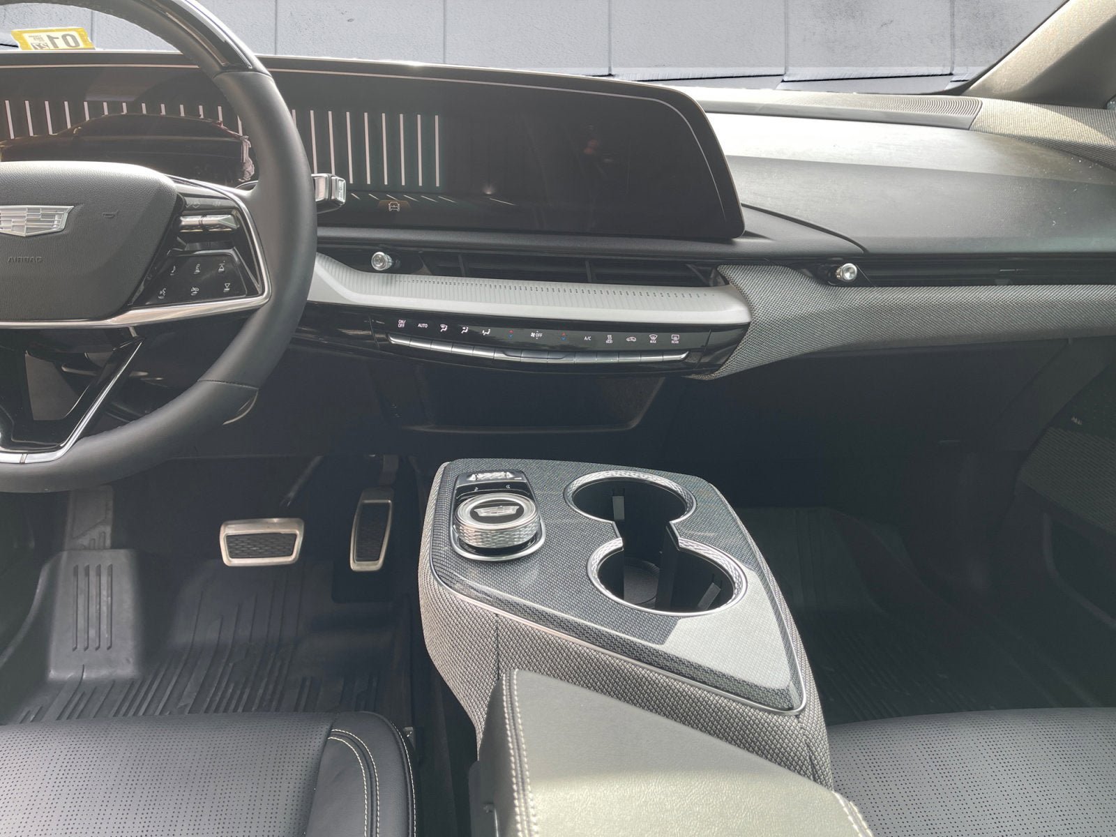 Used 2025 Cadillac Optiq Luxury 2 w/ LPO, Floor Liner Package AWD/4WD image 11
