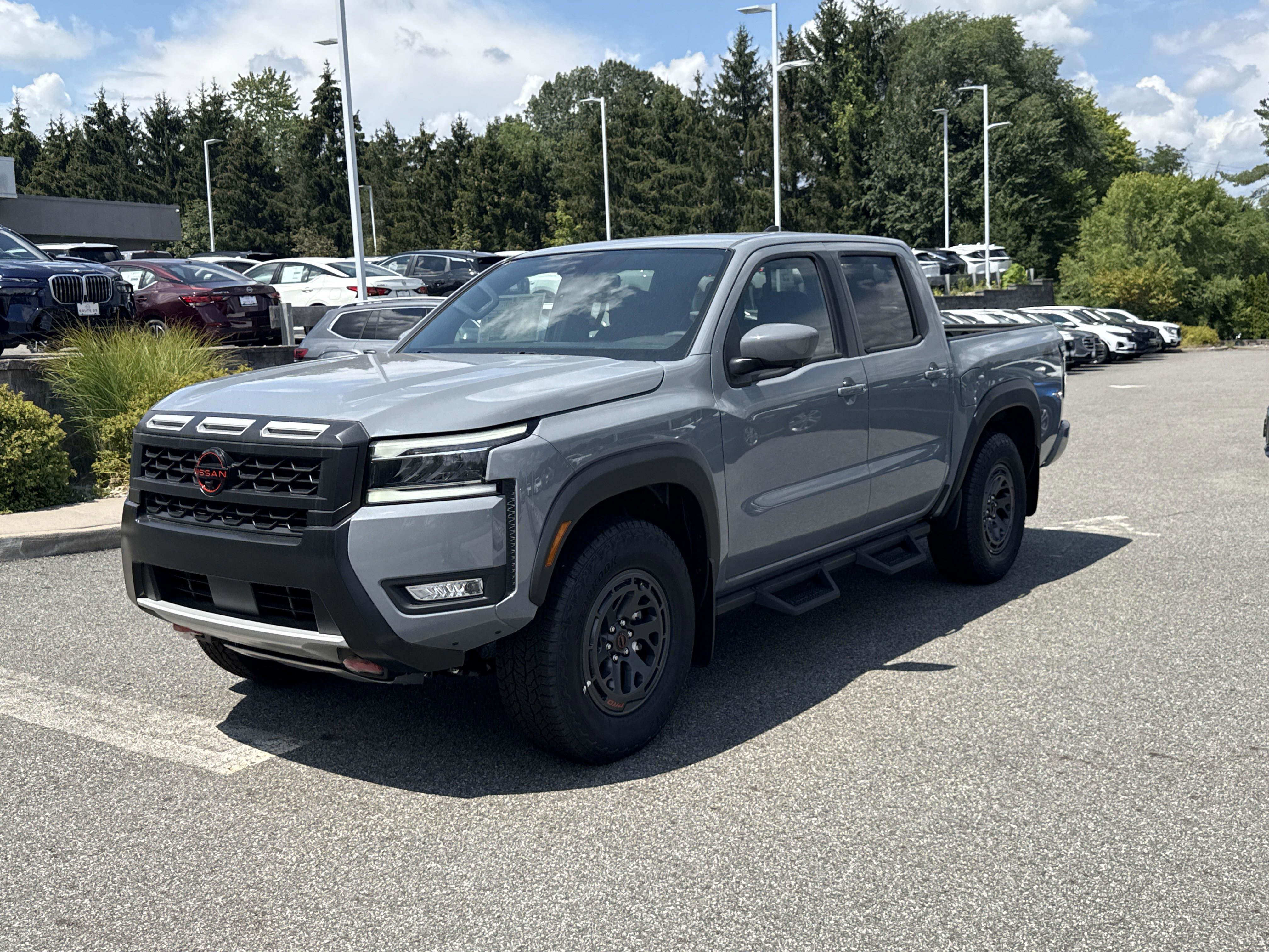 New 2025 Nissan Frontier PRO-4X w/ Pro Convenience Package