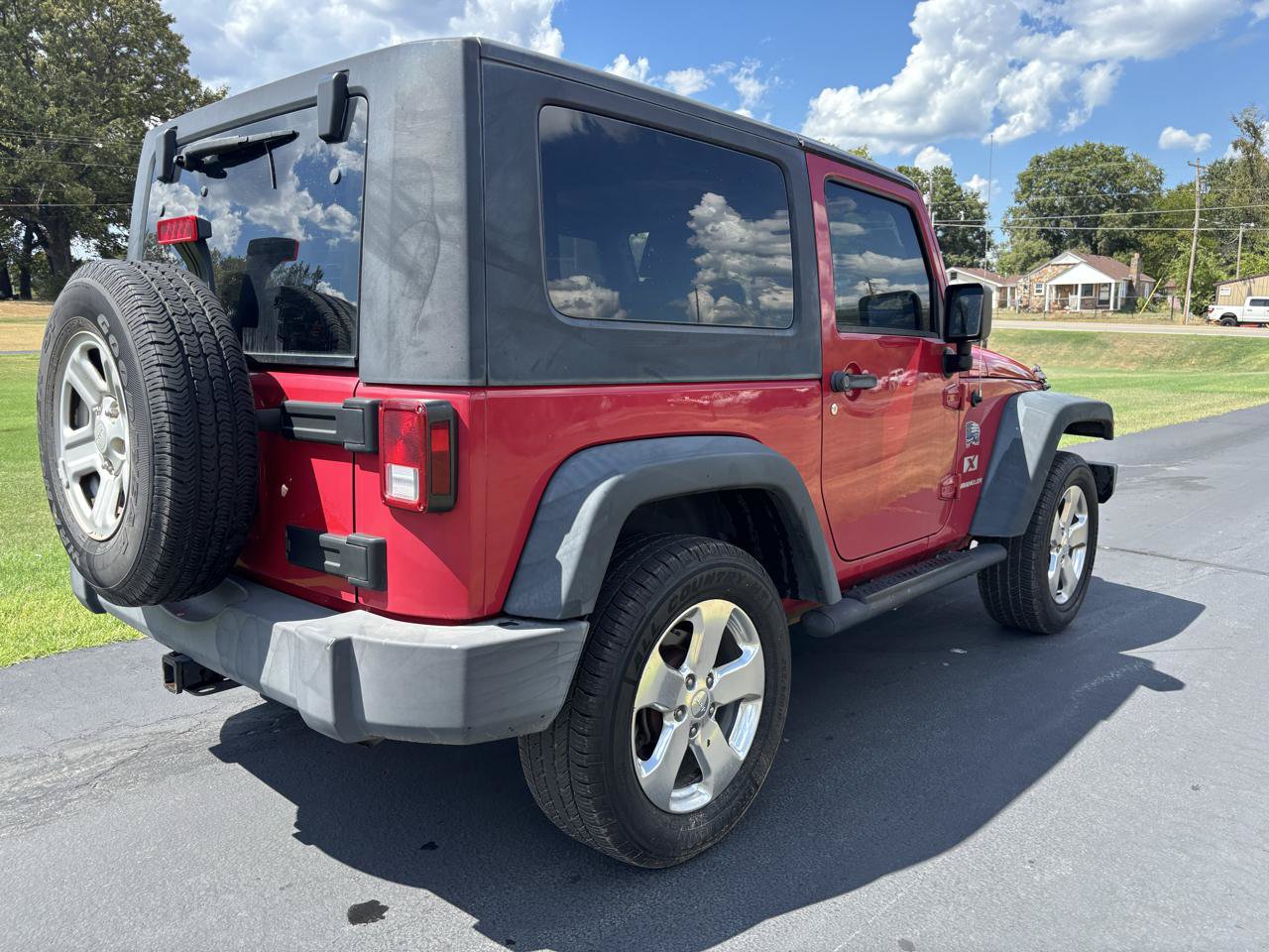 Used 2008 Jeep Wrangler X w/ Black Appearance Group AWD/4WD image 8