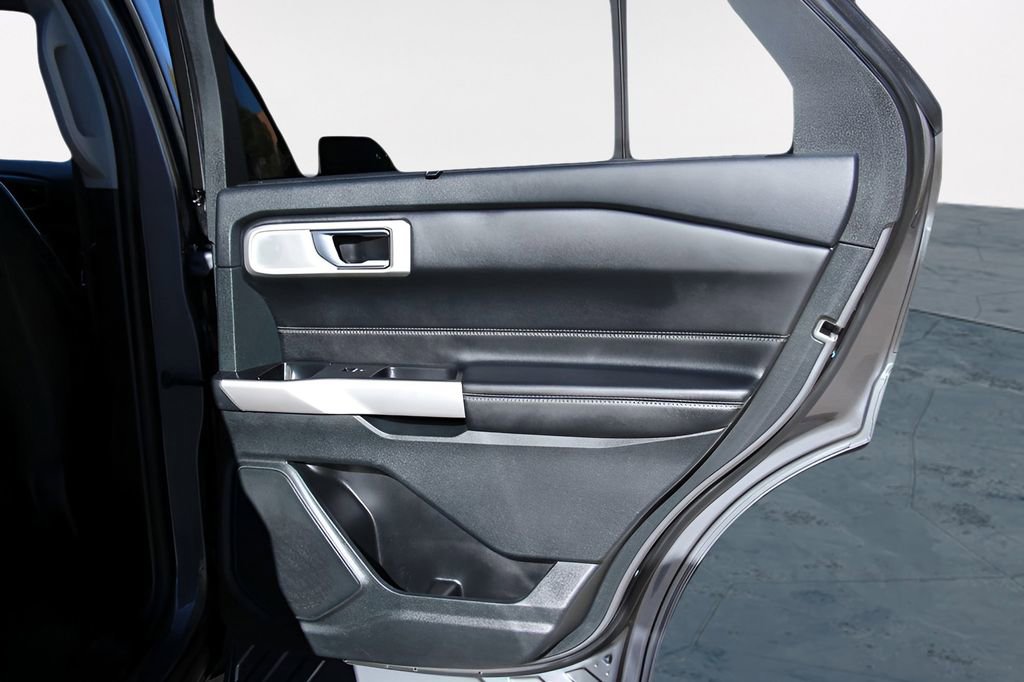 Used 2024 Ford Explorer Limited w/ Limited Technology Package image 28