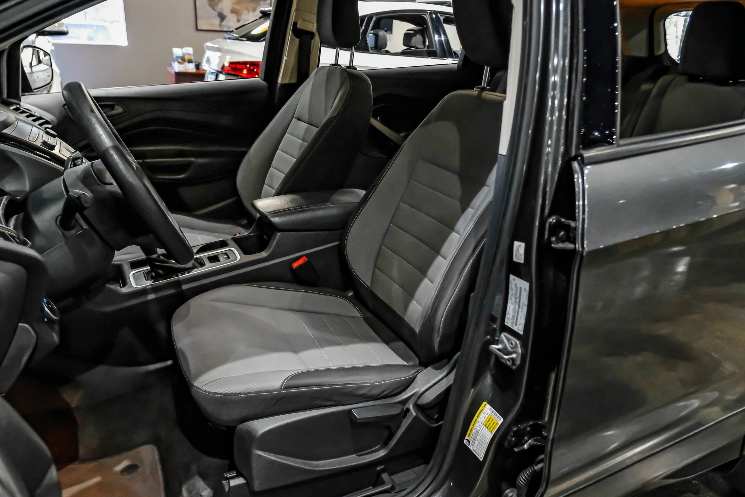Used 2019 Ford Escape S FWD image 29