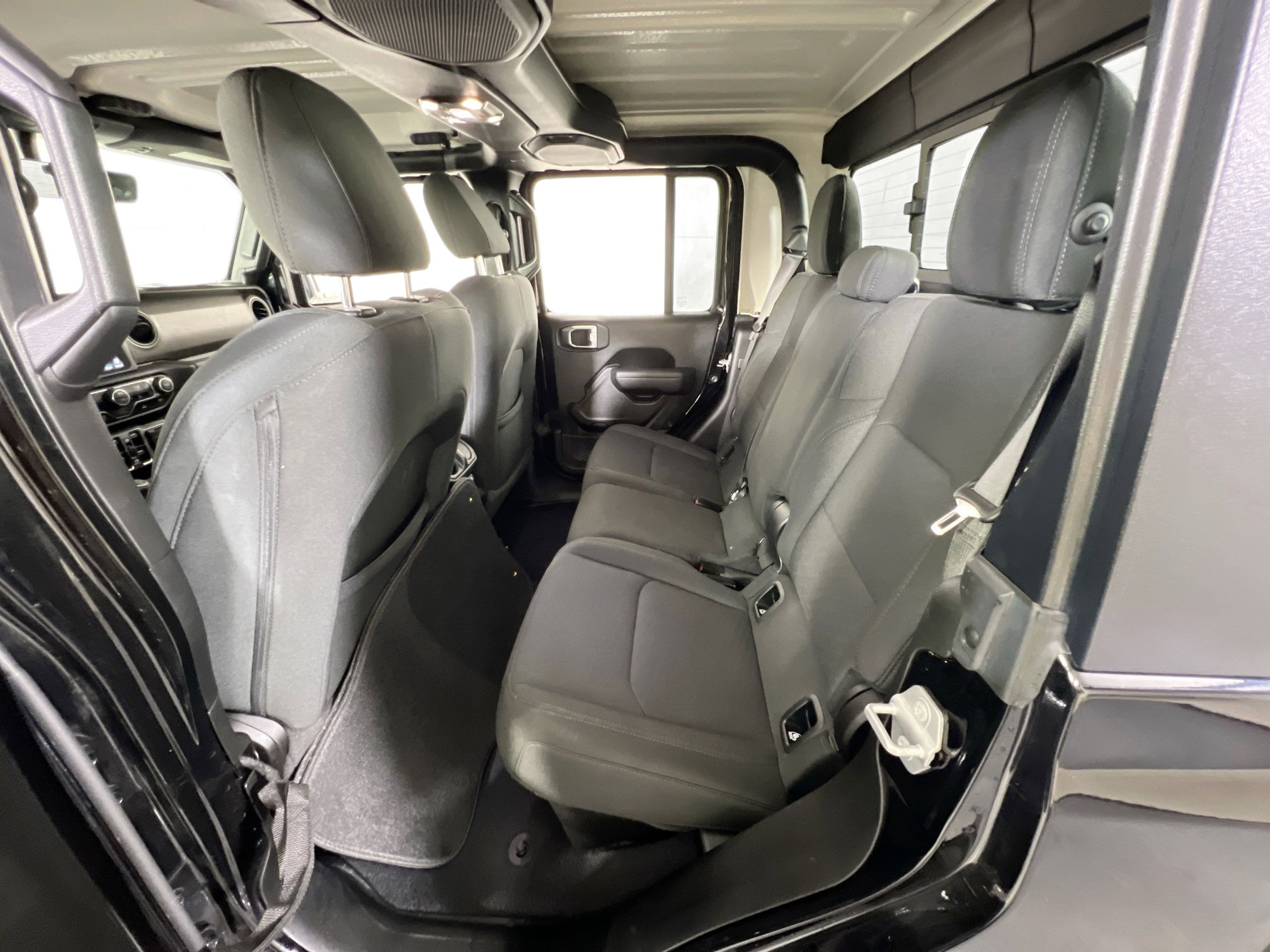 Used 2022 Jeep Gladiator Sport AWD/4WD image 24