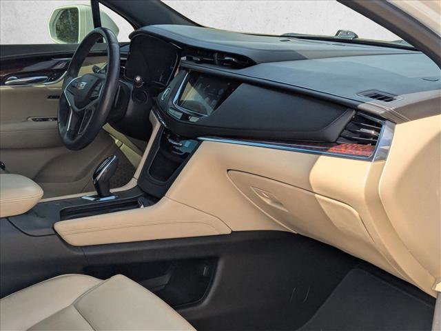 Used 2017 Cadillac XT5 Luxury FWD image 23