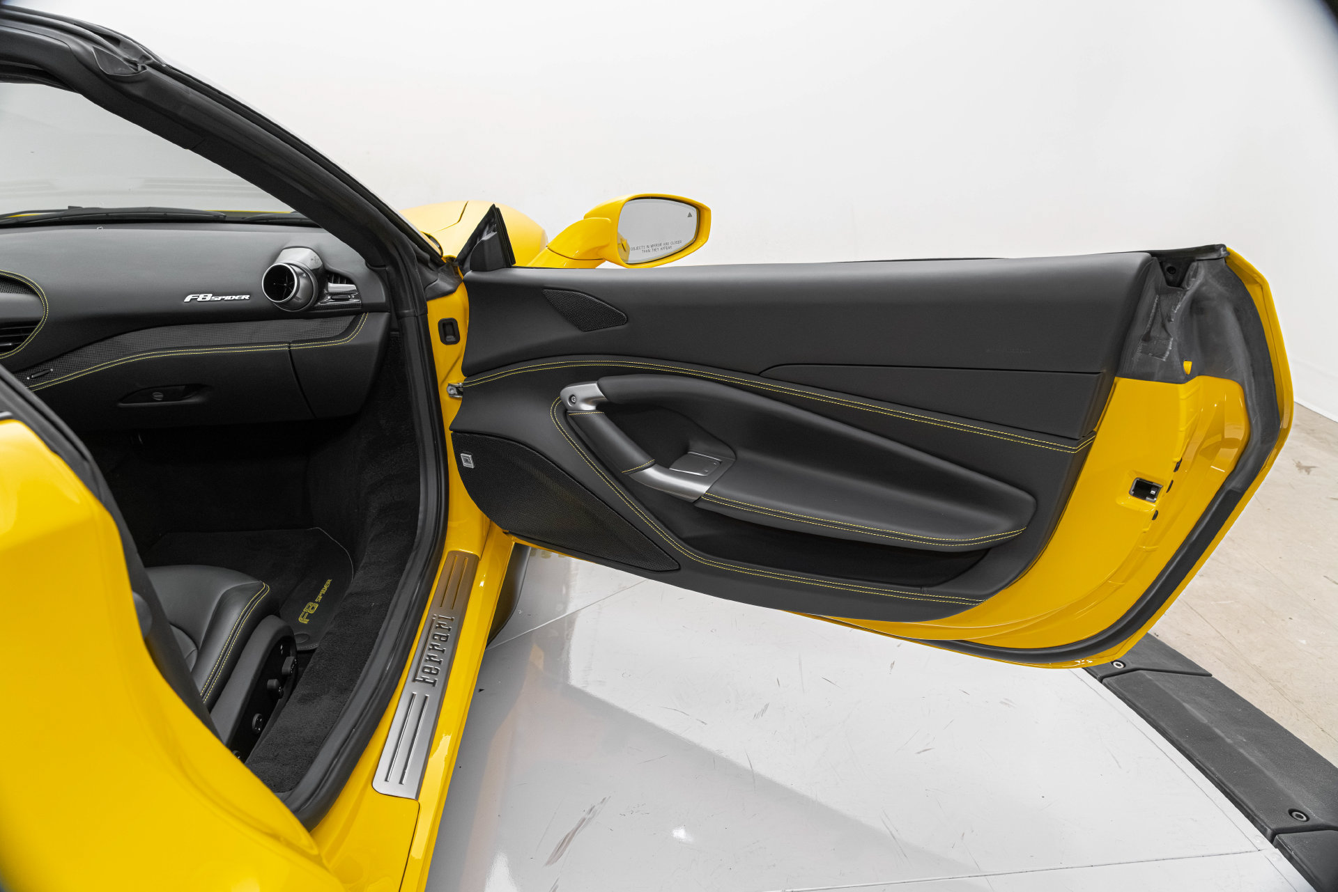 Certified 2021 Ferrari F8 Tributo RWD image 19