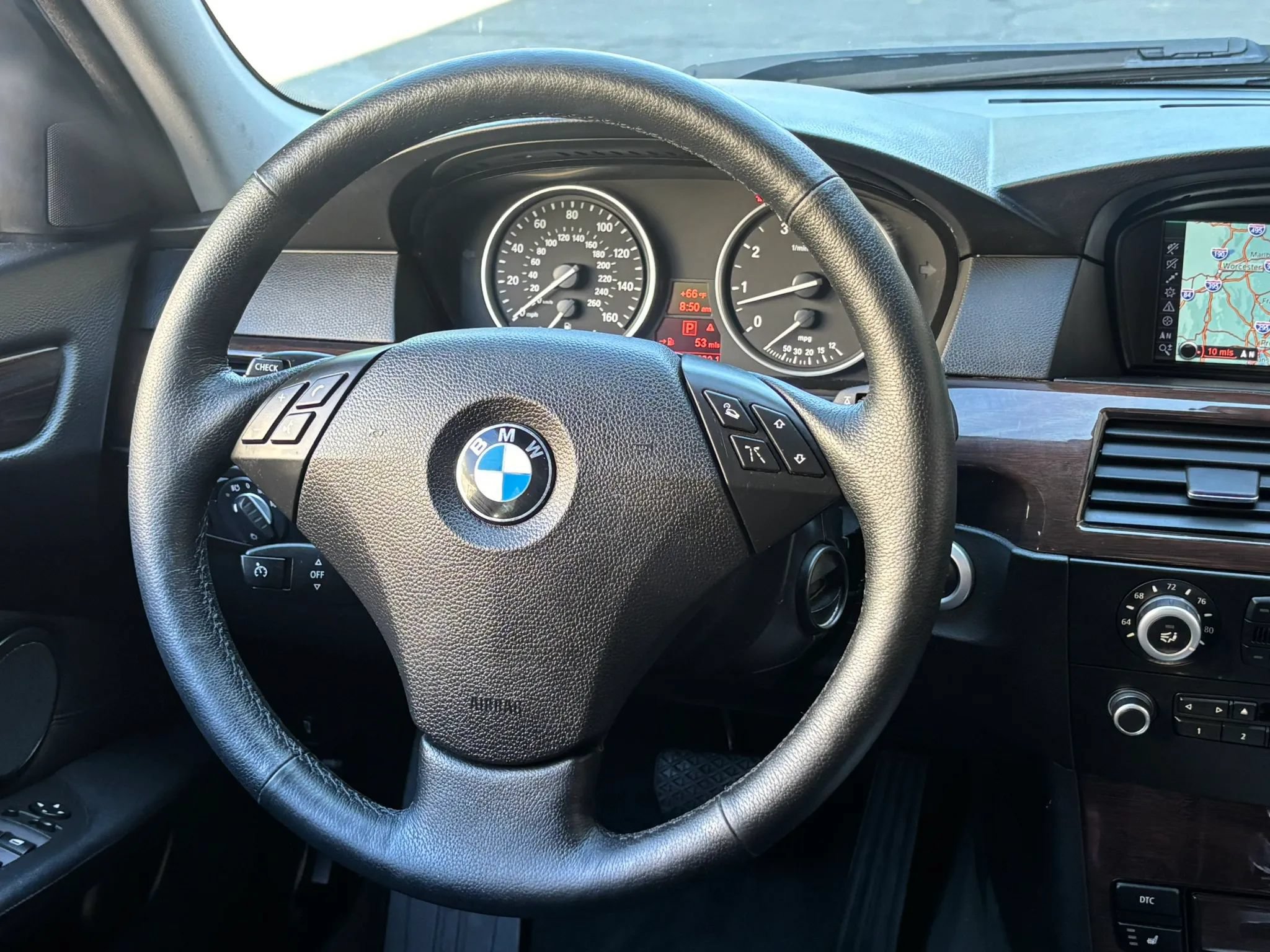 Used 2010 BMW 535i xDrive Wagon AWD/4WD image 27