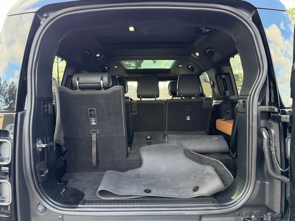 Used 2023 Land Rover Defender 130 X image 7