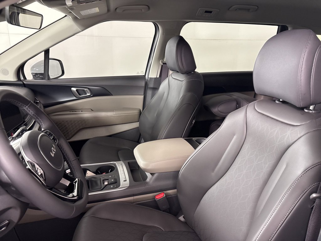 New 2026 Kia Carnival FWD image 25