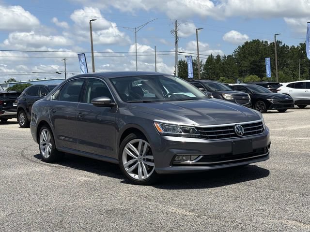Used 2018 Volkswagen Passat 2.0T SE FWD image 2