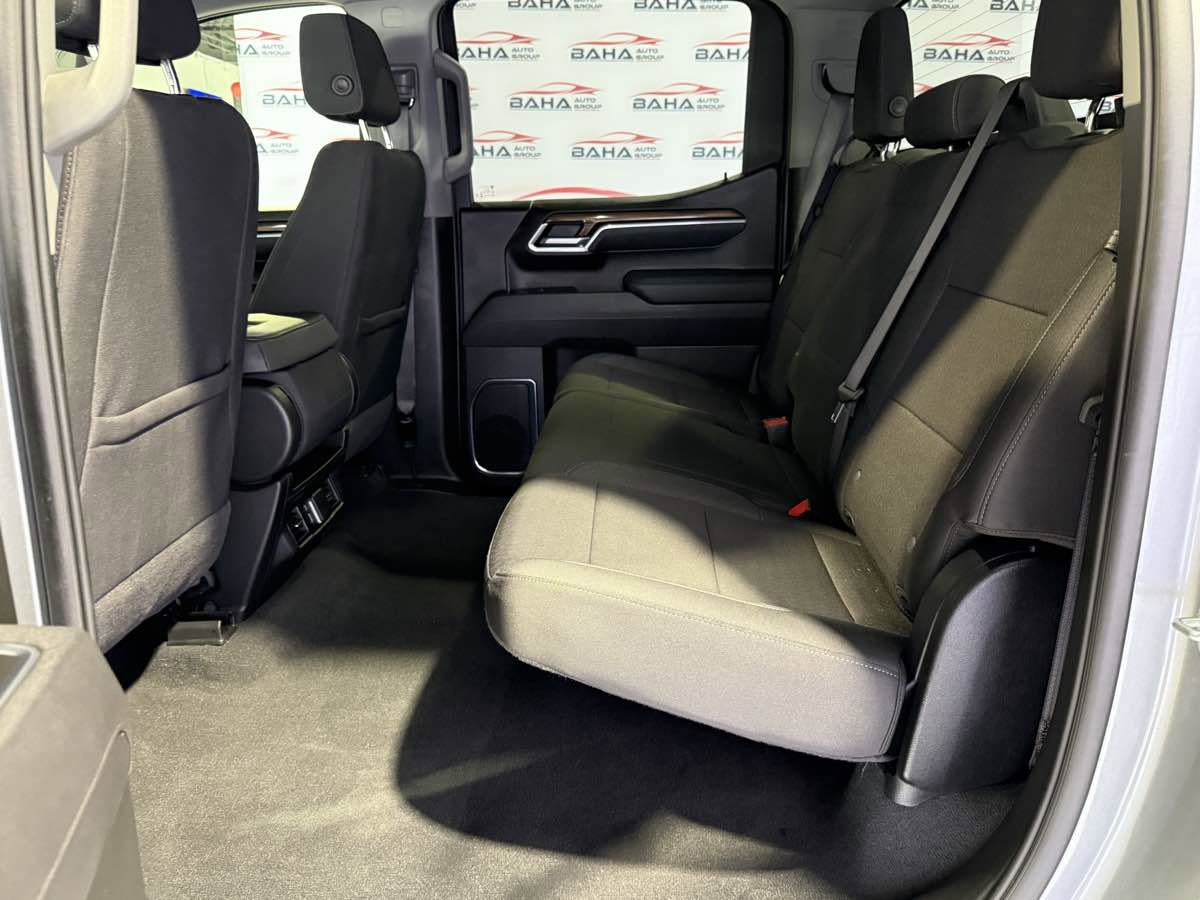 Used 2025 Chevrolet Silverado 1500 LT AWD/4WD image 53