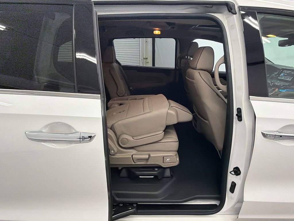 Used 2022 Honda Odyssey Elite image 17