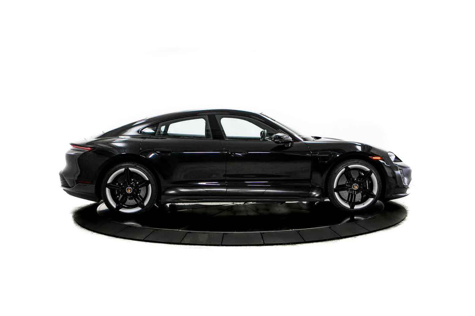 Used 2021 Porsche Taycan Turbo S AWD/4WD image 8