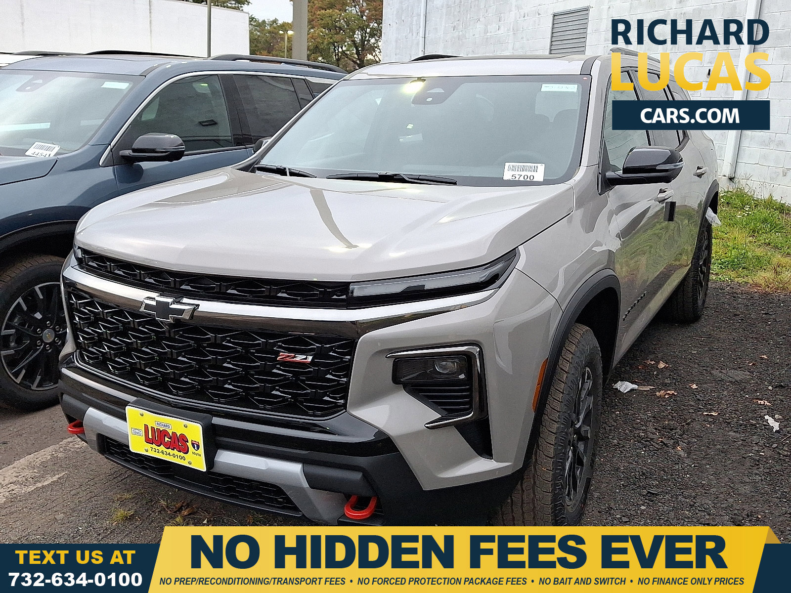 New 2026 Chevrolet Traverse Z71 w/ Driver Confidence Package image 1