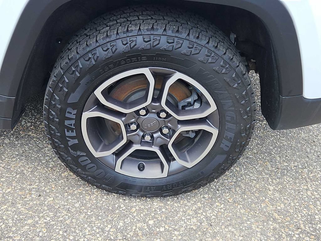 Used 2024 Jeep Grand Cherokee Trailhawk AWD/4WD image 29