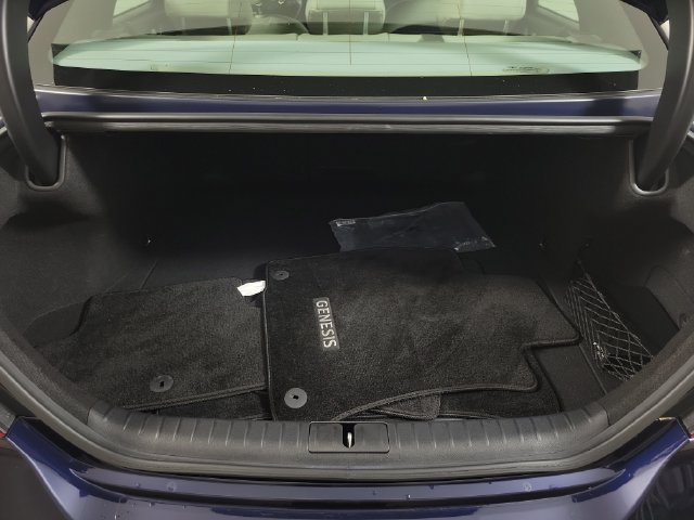 Used 2023 Genesis G70 2.0T RWD image 7