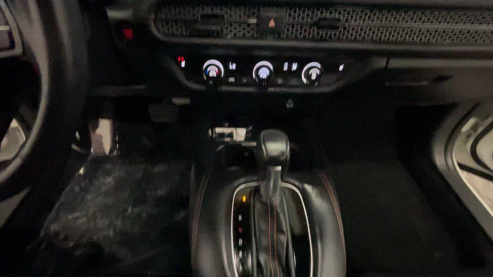 Certified 2025 Honda HR-V Sport image 38
