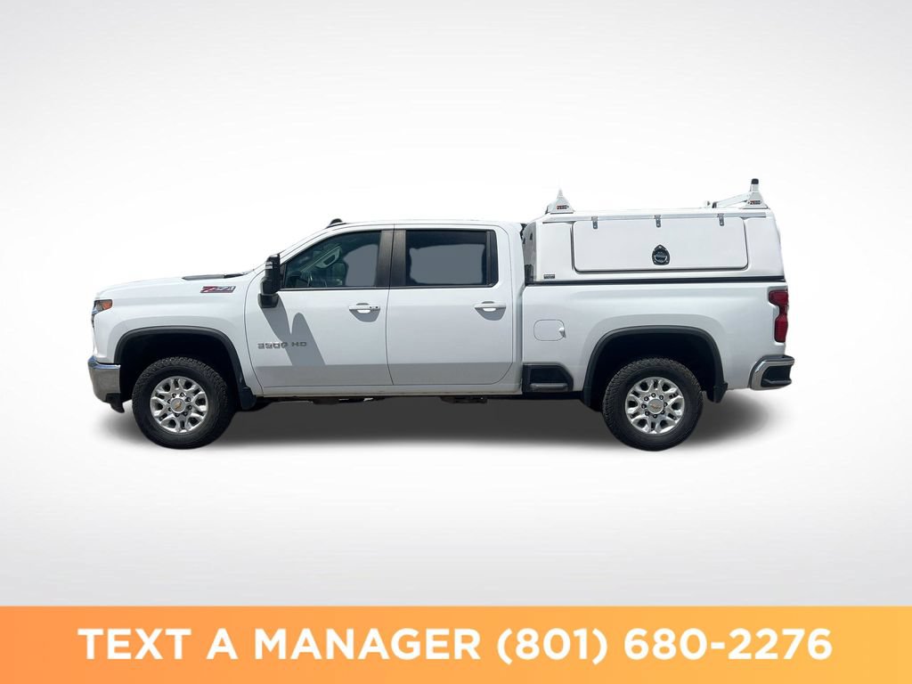 Used 2021 Chevrolet Silverado 3500 LT w/ Convenience Package AWD/4WD image 2