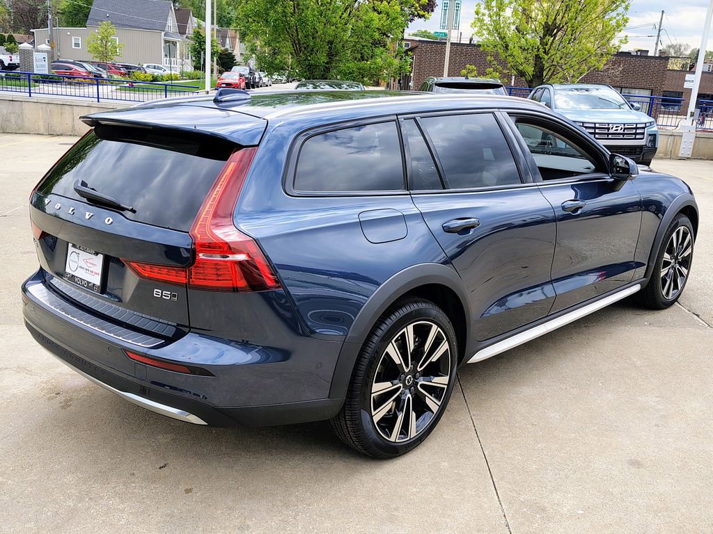 New 2026 Volvo XC60 B5 Ultra w/ Climate Package AWD/4WD image 8
