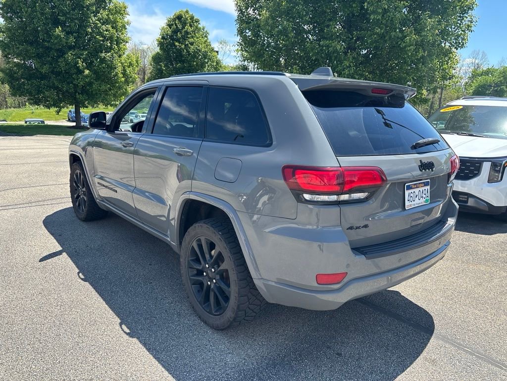 Used 2020 Jeep Grand Cherokee Altitude AWD/4WD image 5