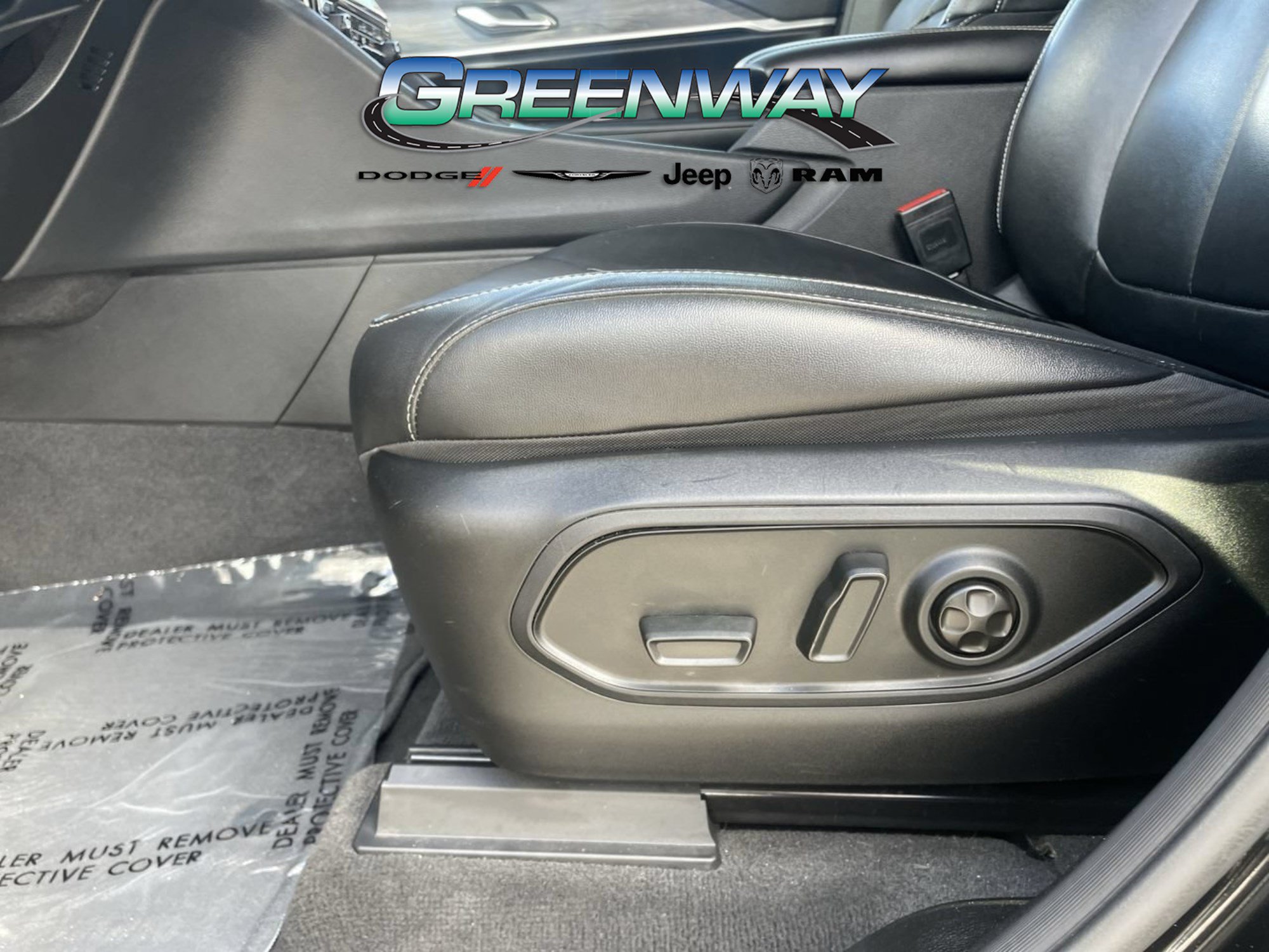 Used 2022 Jeep Grand Cherokee L Limited AWD/4WD image 21