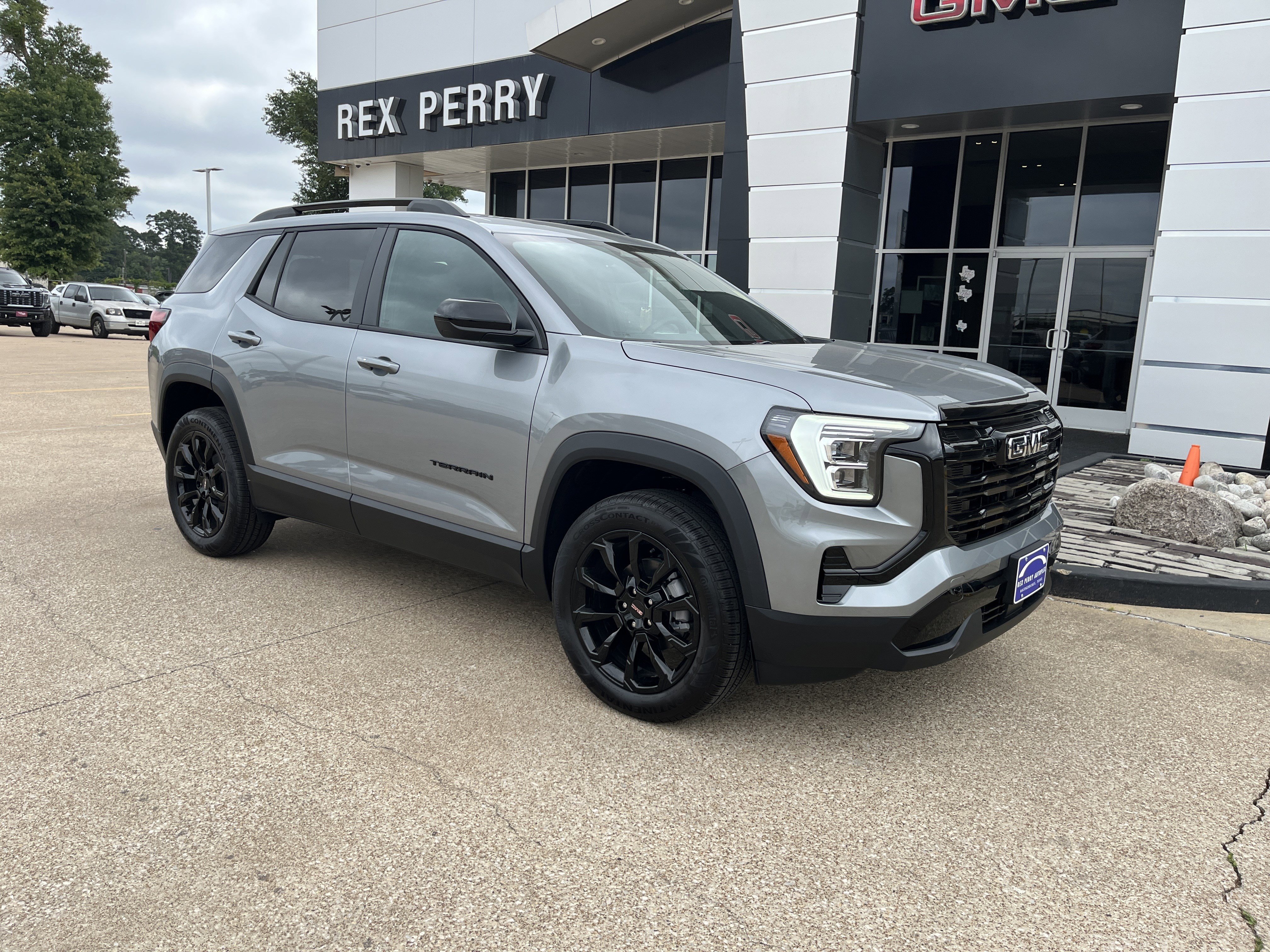 New 2026 GMC Terrain Elevation w/ Black Edition FWD image 2