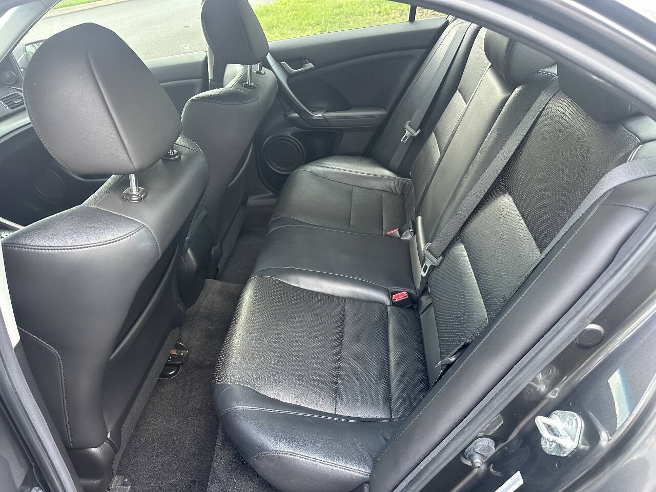 Used 2010 Acura TSX V6 Sedan FWD image 13