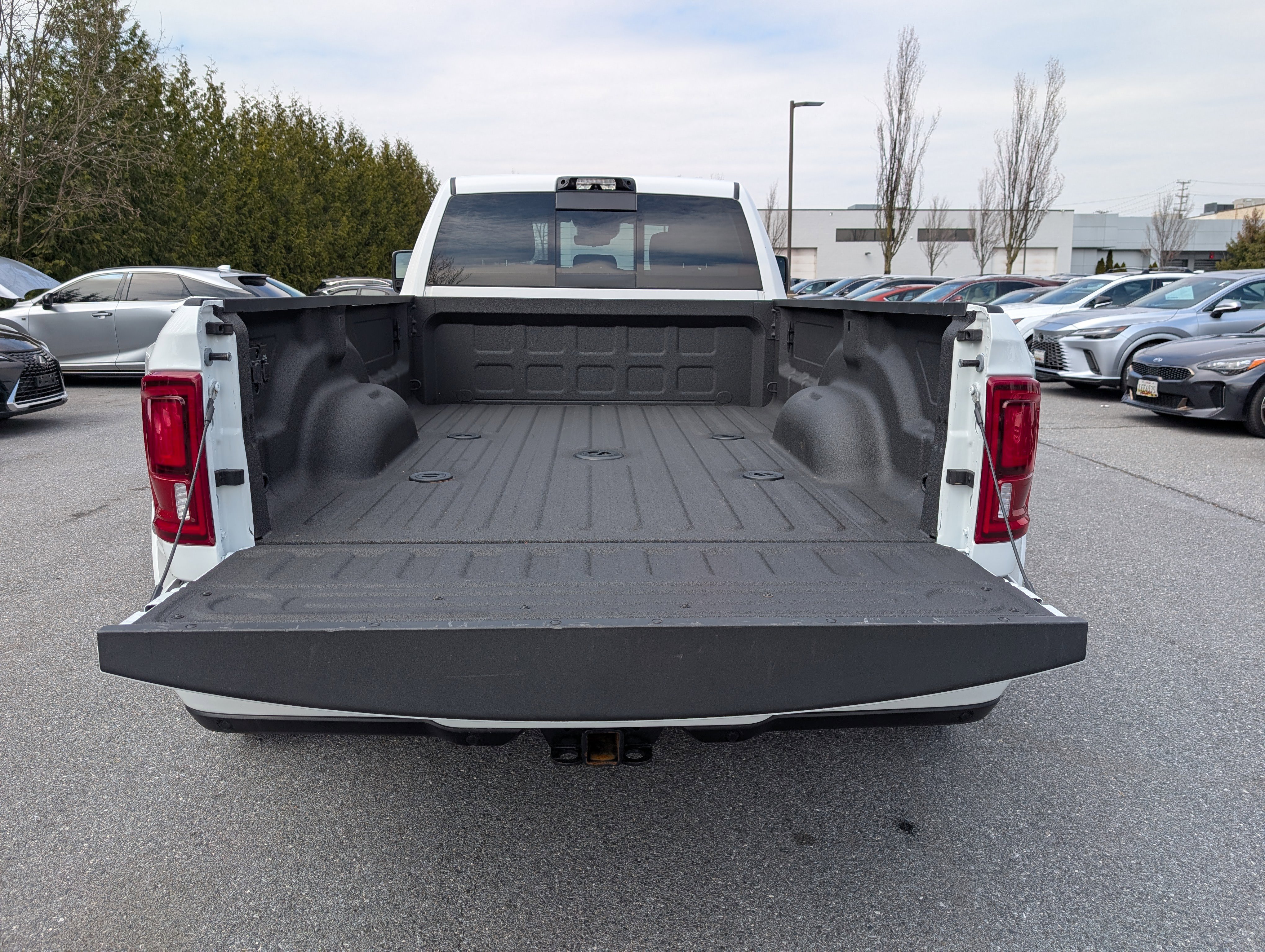 Used 2025 RAM 3500 Limited image 14