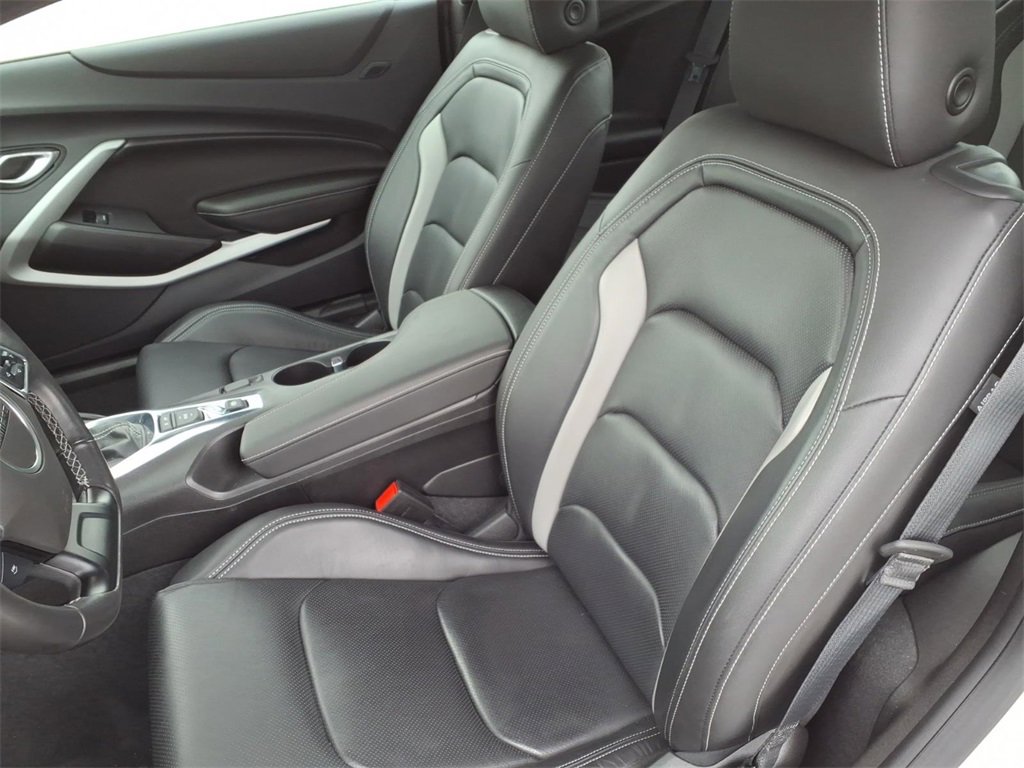 Used 2023 Chevrolet Camaro LT image 10