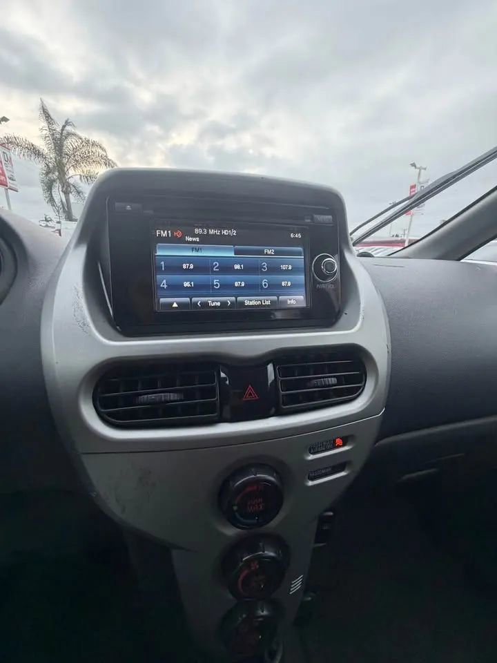 Used 2012 Mitsubishi i ES image 9