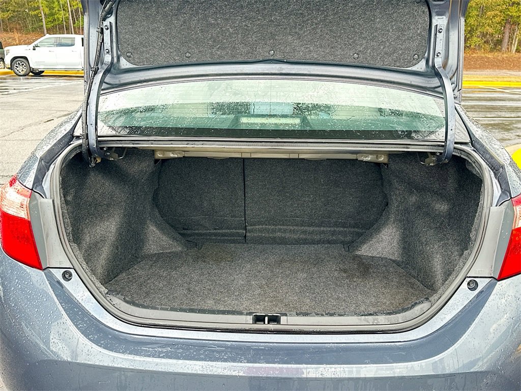 Used 2018 Toyota Corolla L image 16