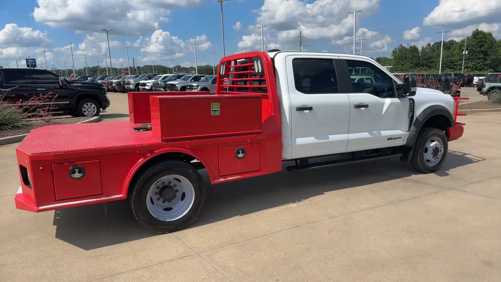 Used 2024 Ford F550 4x4 Crew Cab Super Duty image 5