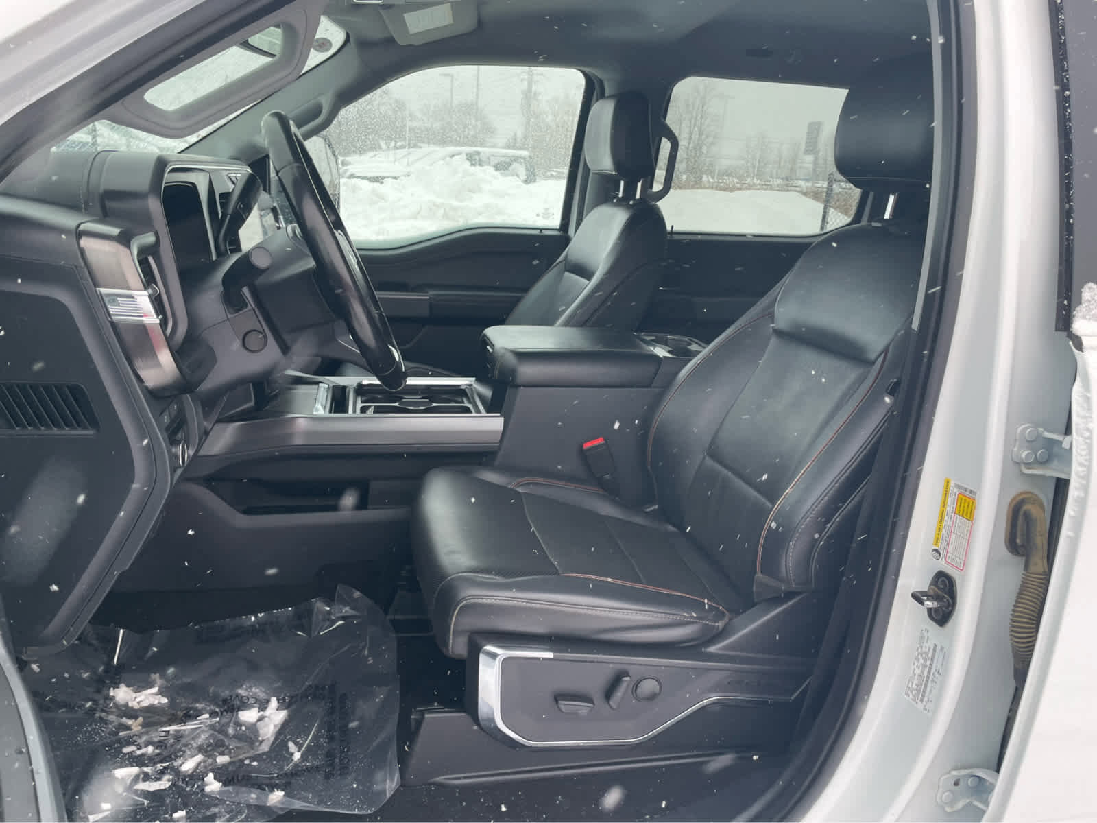 Used 2023 Ford F250 Lariat w/ Chrome Package image 16