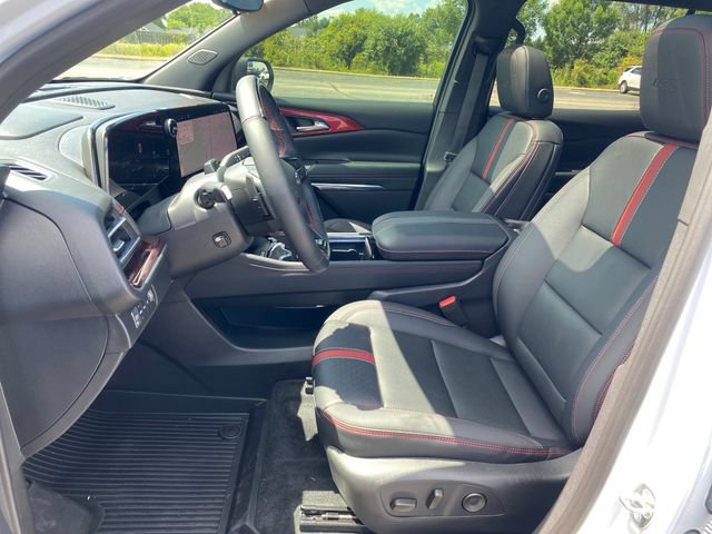 Used 2026 Chevrolet Traverse RS w/ LPO, Floor Liner Package AWD/4WD image 18