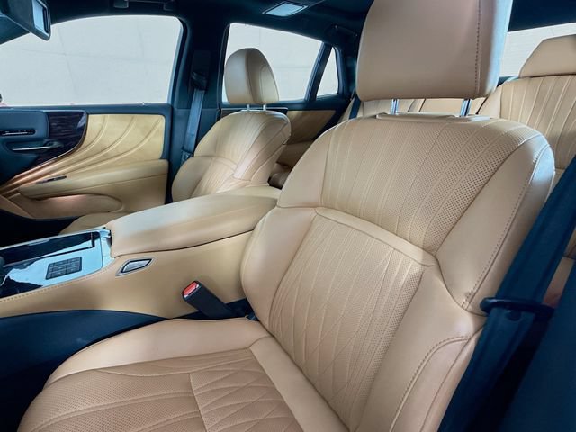 Used 2023 Lexus LS 500 AWD w/ Luxury Package image 21