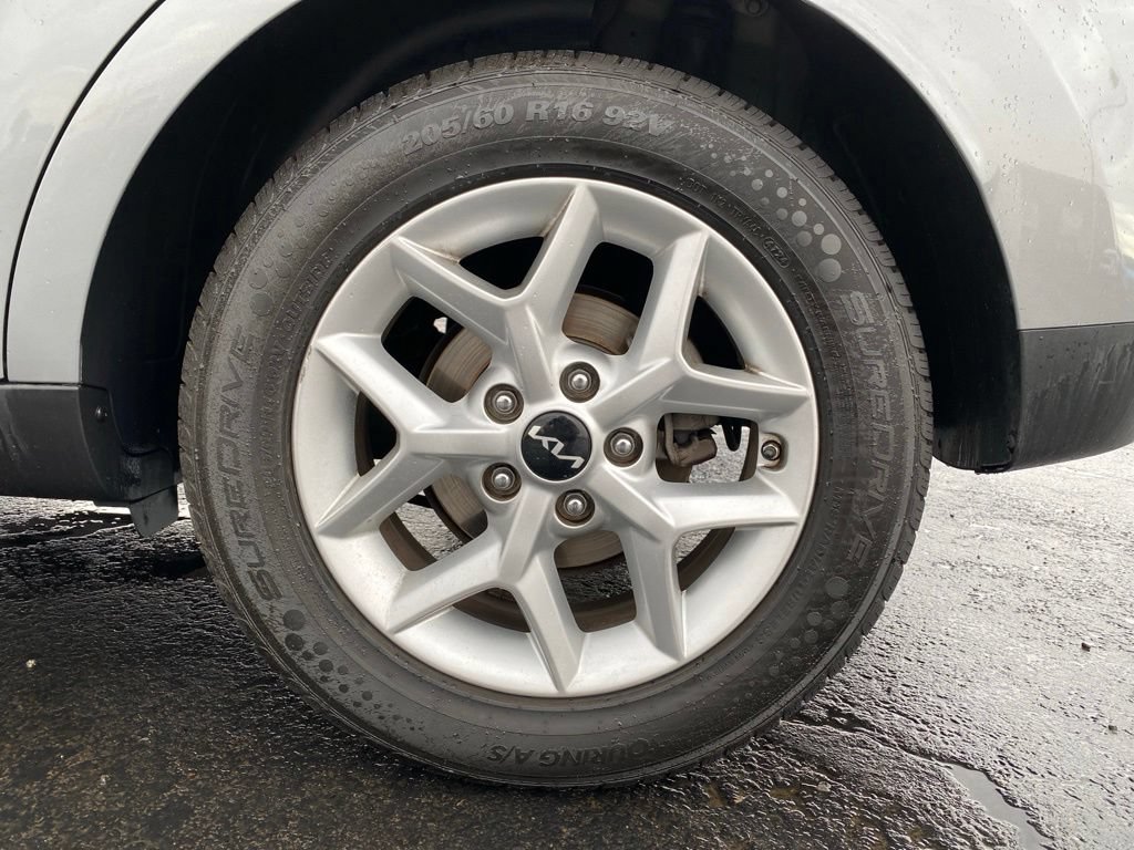 Used 2024 Kia Soul FWD image 16