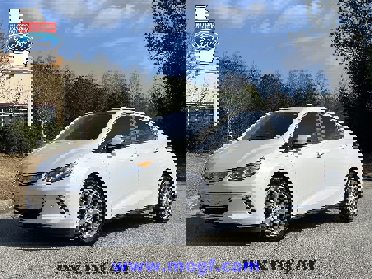 Used 2018 Chevrolet Volt Premier w/ Driver Confidence Package