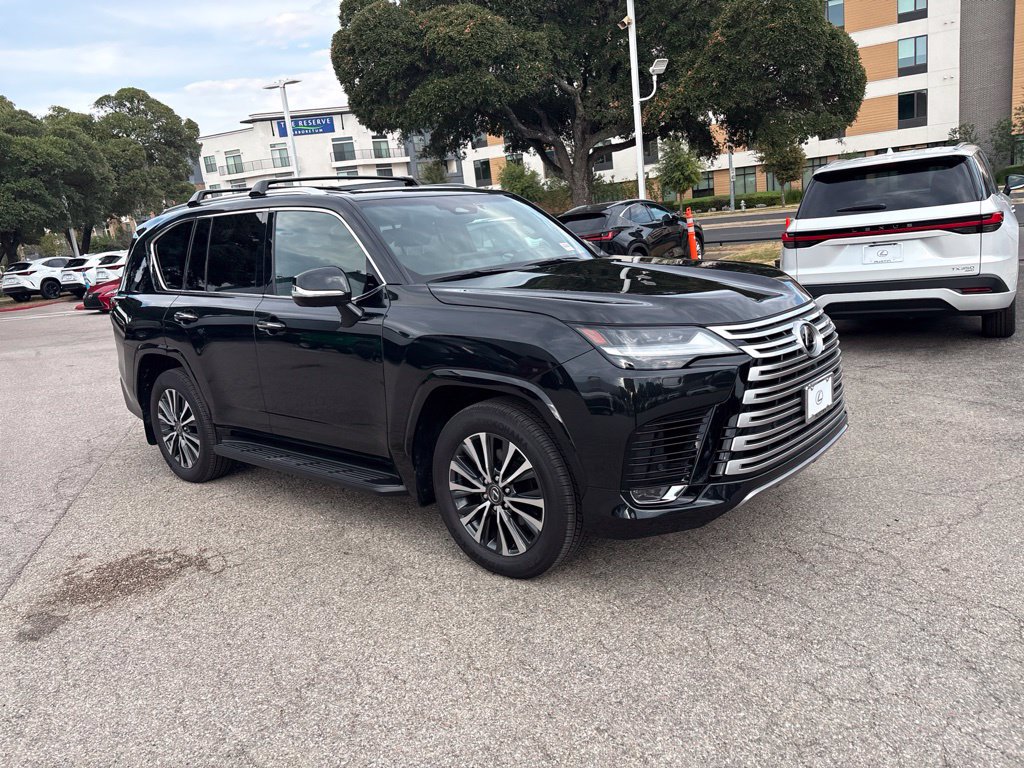 Certified 2025 Lexus LX 600 4WD w/ Interior Upgrade Package image 7