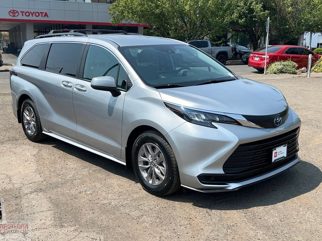 Certified 2025 Toyota Sienna LE