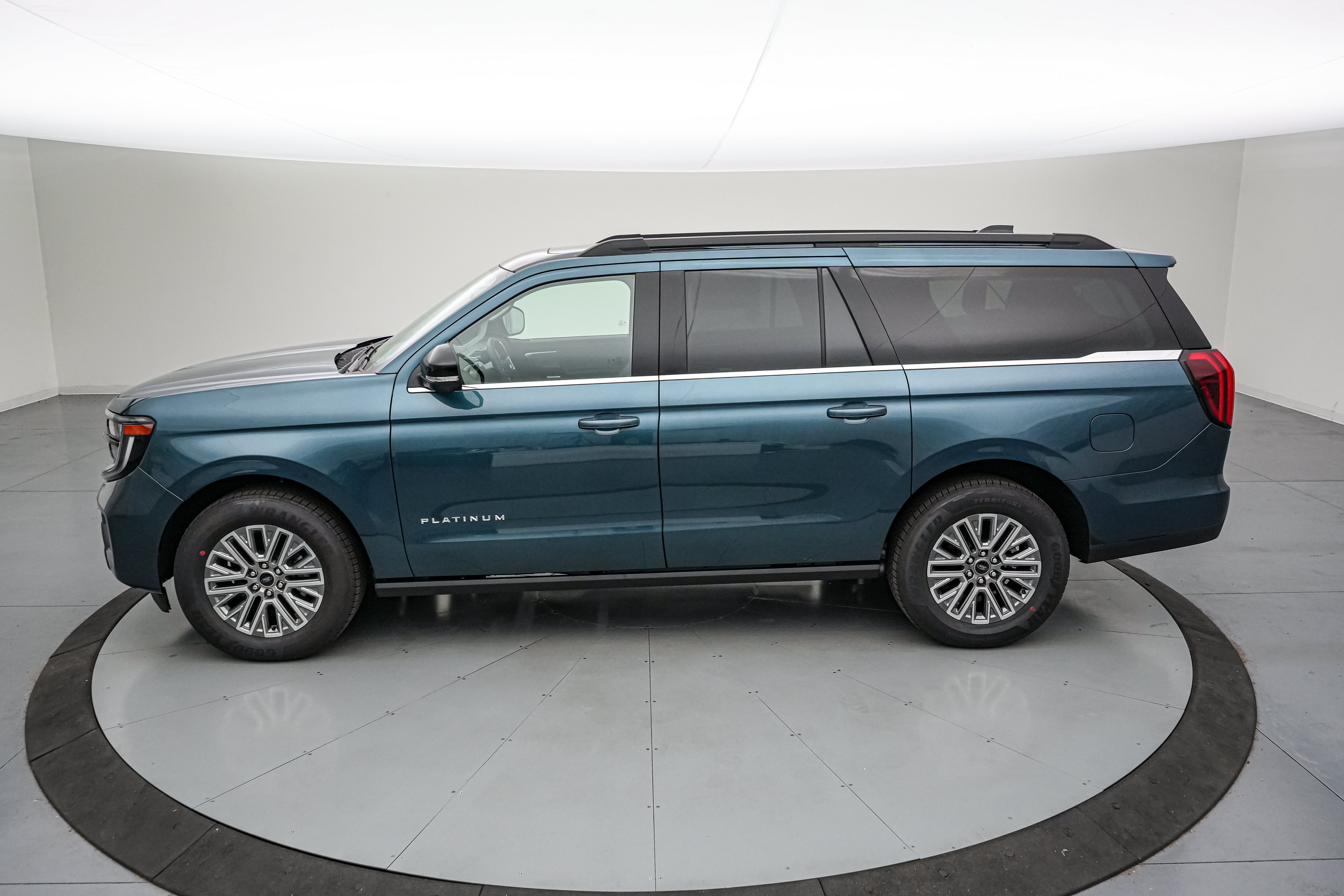 New 2027 Ford Expedition Max Platinum w/ Driver's Package AWD/4WD image 7
