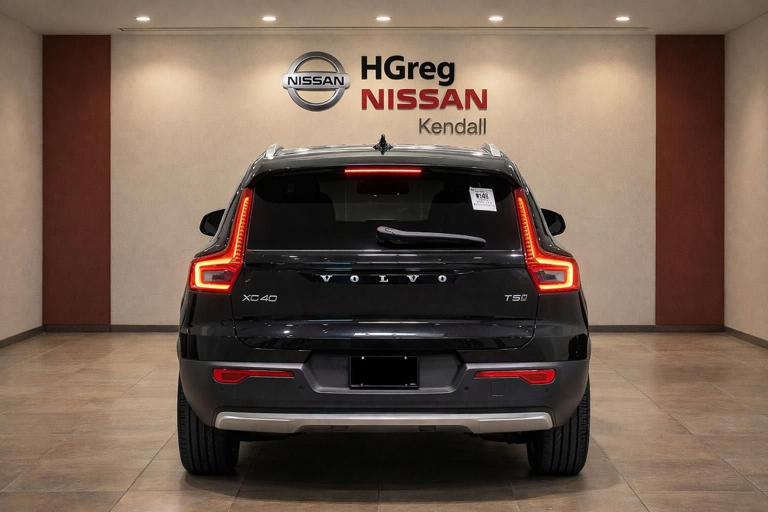 Used 2020 Volvo XC40 T5 Momentum w/ Protection Package AWD/4WD image 6
