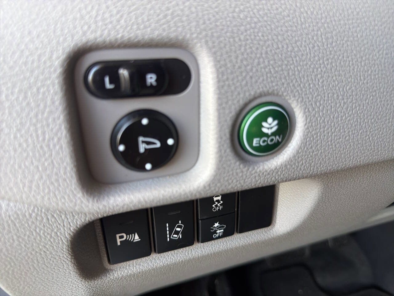 Used 2018 Honda Pilot Elite image 21